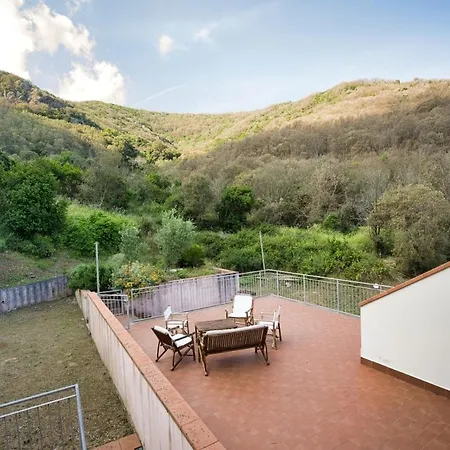 شقة Il Terrazzo Su - Goelba