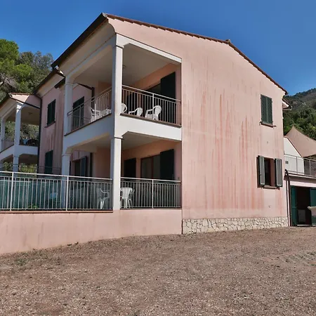 Il Terrazzo Su - Goelba شقة