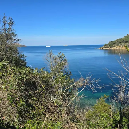 Il Terrazzo Su - Goelba 公寓 *